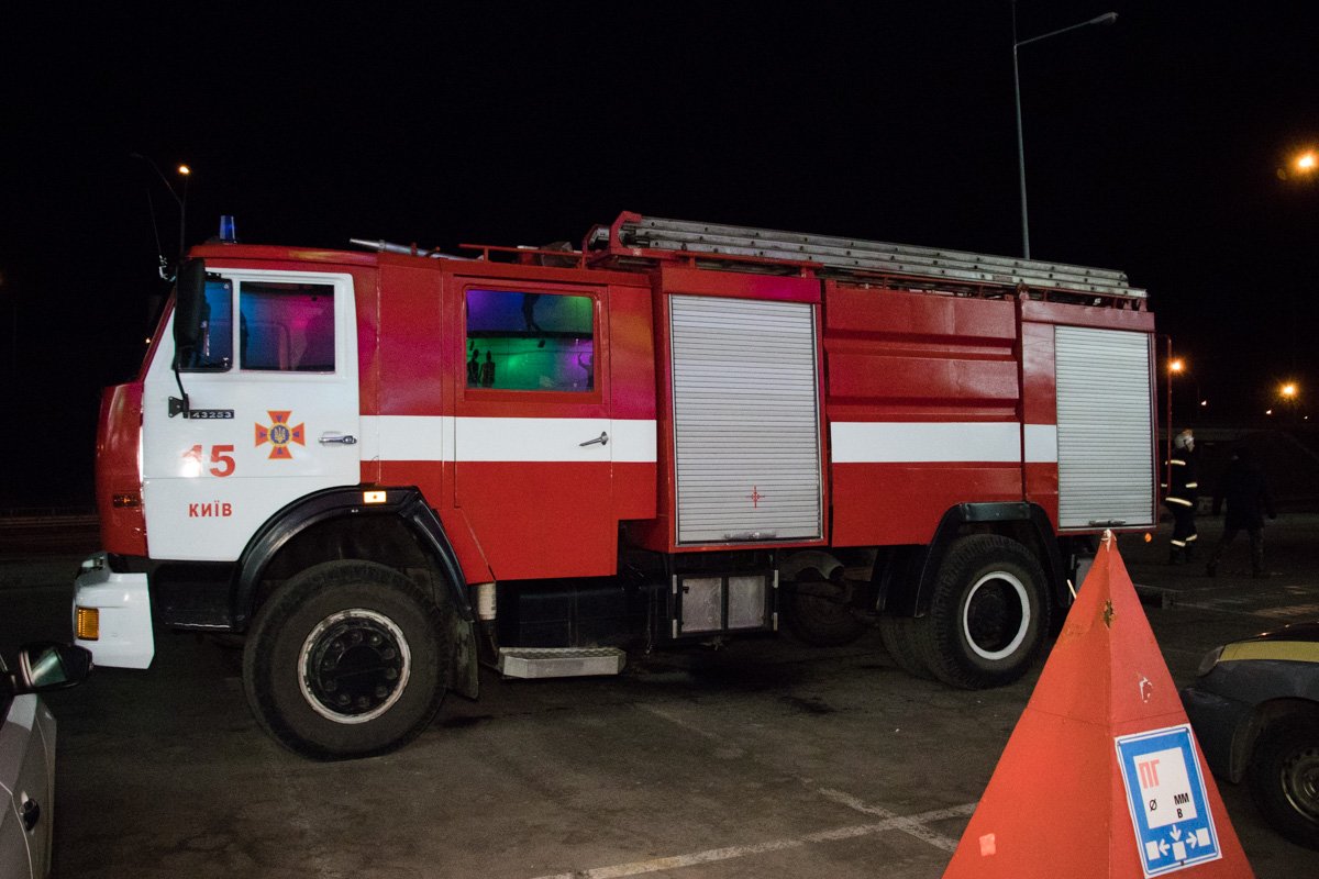 Возгорание произошло в одном из холодильников супермаркета Fozzy Возгорание произошло в одном из холодильников супермаркета Fozzy