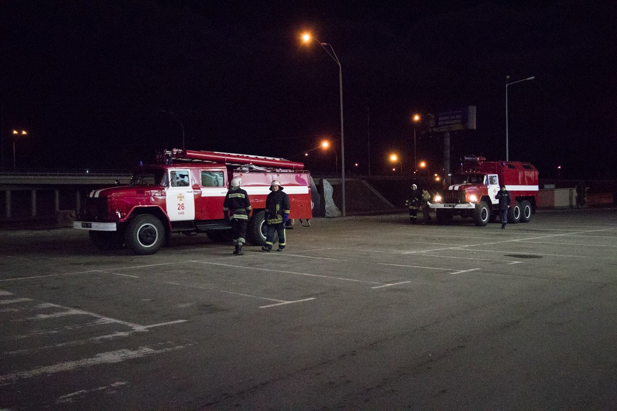 К счастью, огонь удалось потушить еще до приезда спасателей К счастью, огонь удалось потушить еще до приезда спасателей