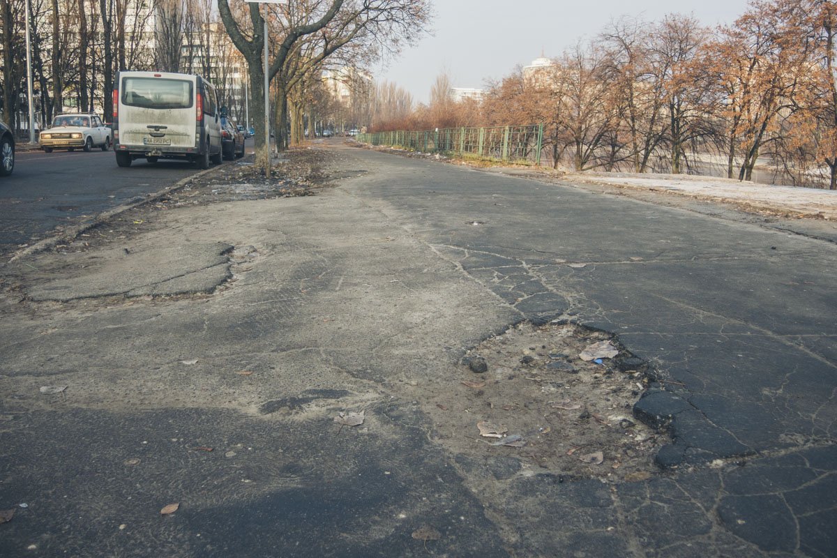 На улице есть, над чем поработать ремонтникам На улице есть, над чем поработать ремонтникам