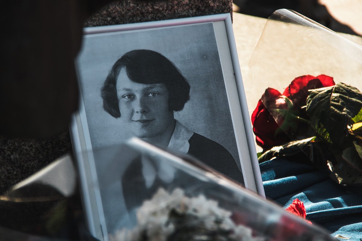 Женщину расстреляли в Бабьем Яру Женщину расстреляли в Бабьем Яру