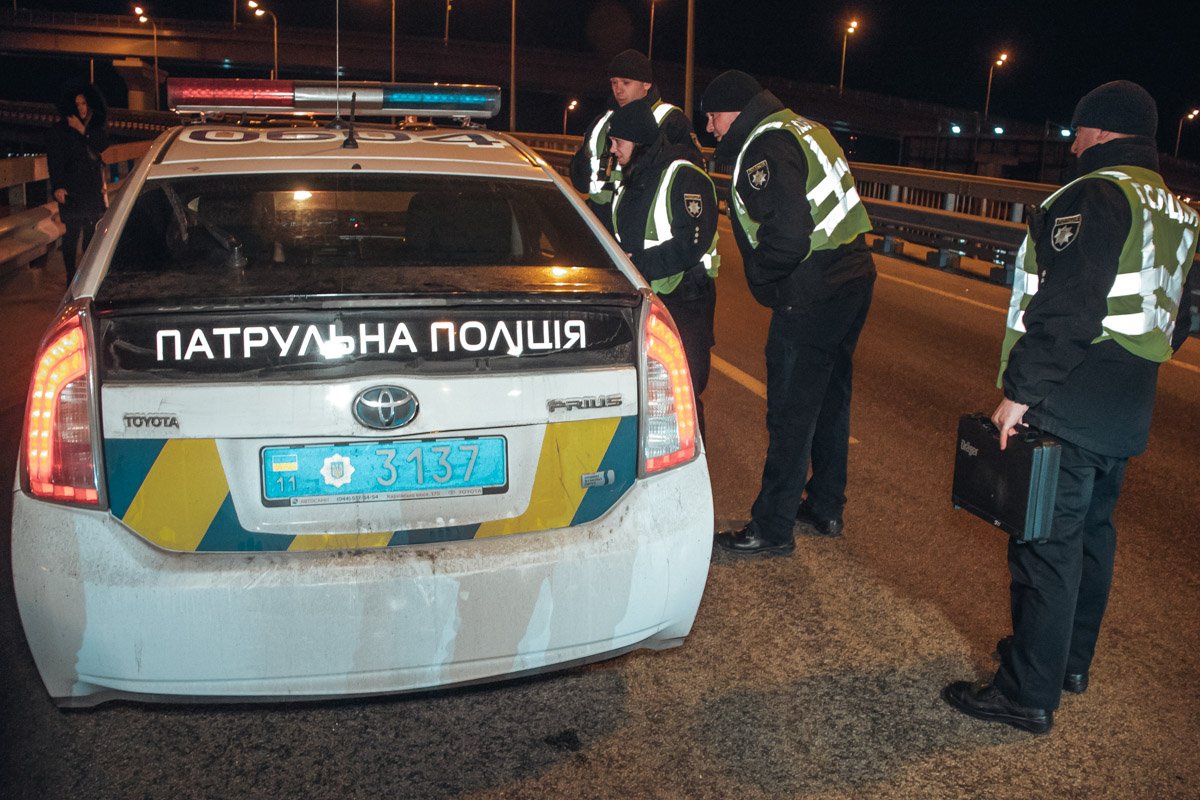 На месте работали несколько экипажей патрульной полиции