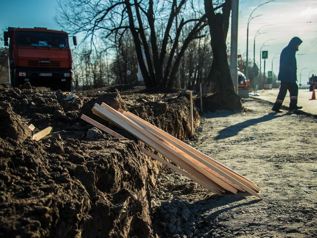 Специальные балки также используют для укрепления земельной насыпи 