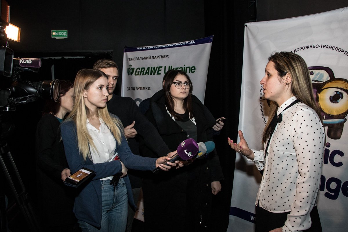 В течение месяца перед началом фильмов зрители увидят ролики из серии "Не роби дурні", участие в записи которых принял DZIDZIO В течение месяца перед началом фильмов зрители увидят ролики из серии "Не роби дурні", участие в записи которых принял DZIDZIO