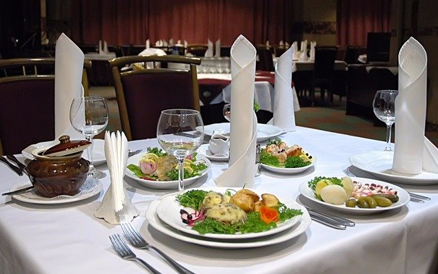 В элитном ресторане Валенсии отравились сразу 28 человек В элитном ресторане Валенсии отравились сразу 28 человек