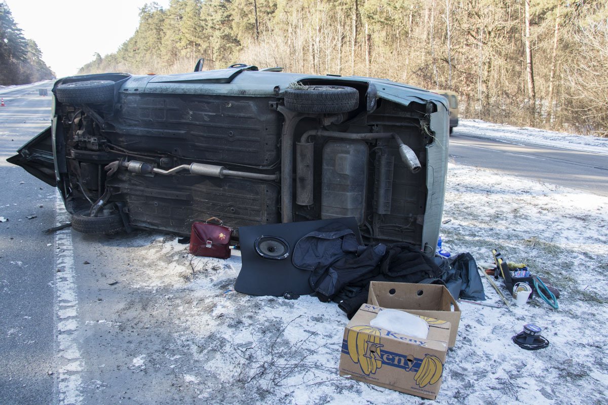 Пассажир вылетел через лобовое стекло Пассажир вылетел через лобовое стекло