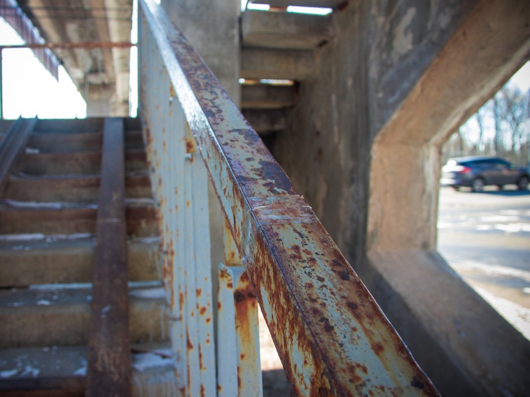 Так и "хочется" за них подержатся 