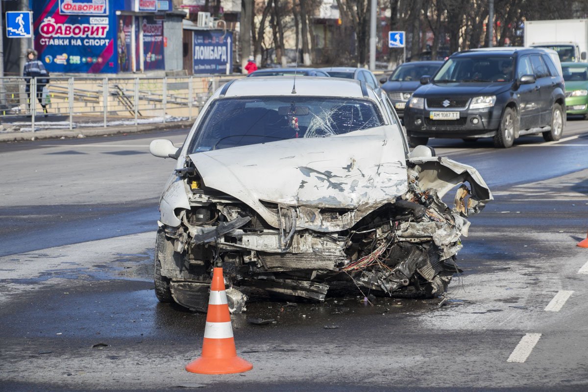 Пассажирку Renault госпитализировали 