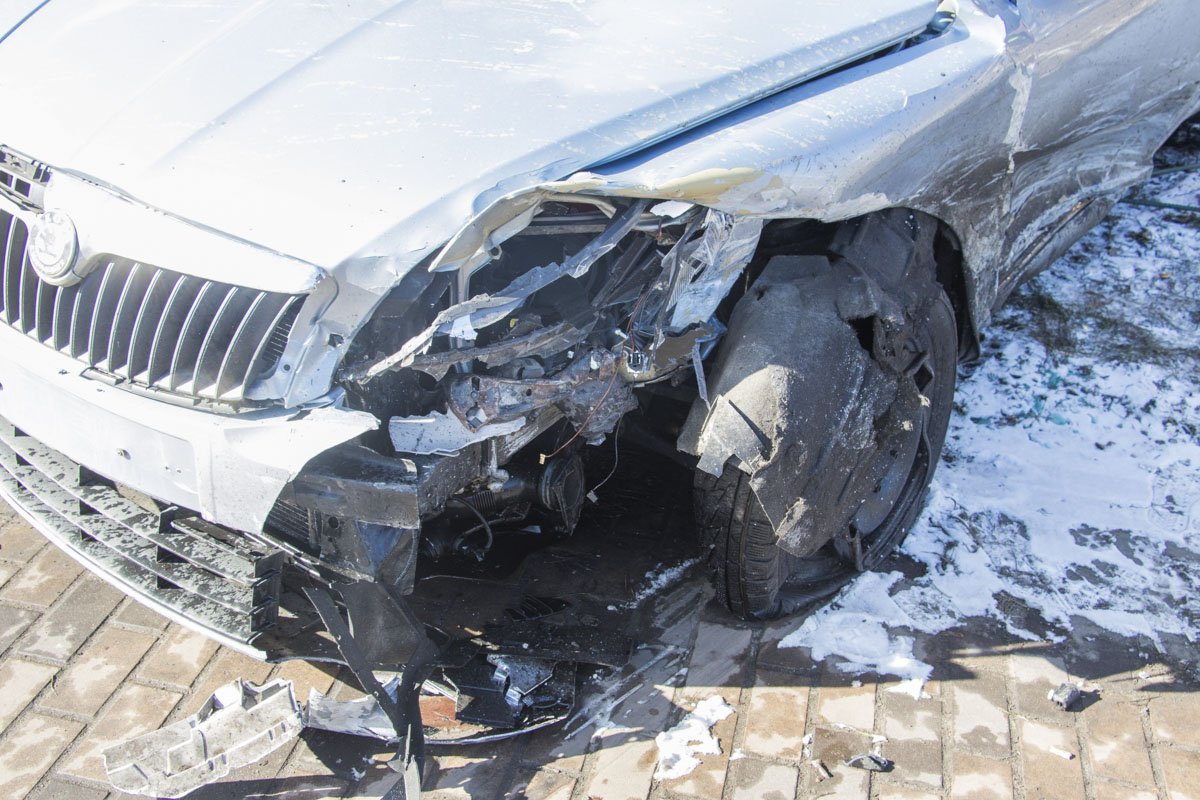 ДТП произошло на пересечении улиц Дорогожицкая и Елены Телиги