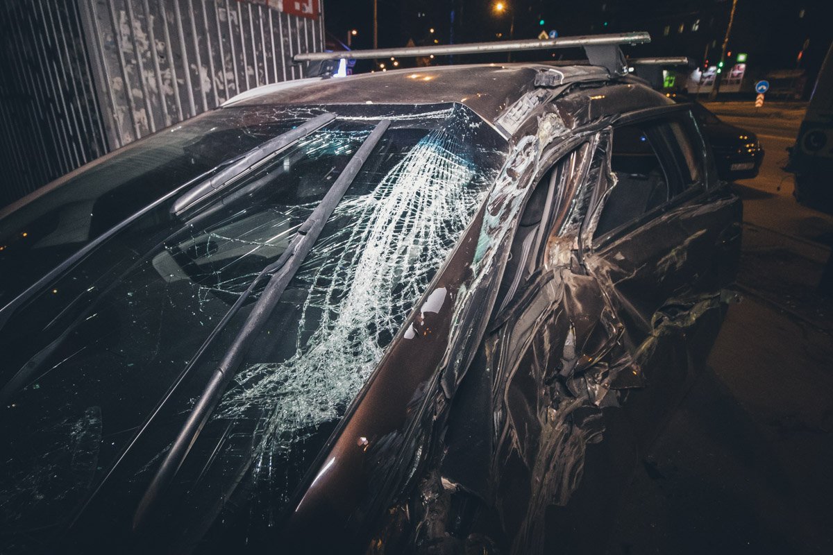 На момент аварии на остановке не было людей