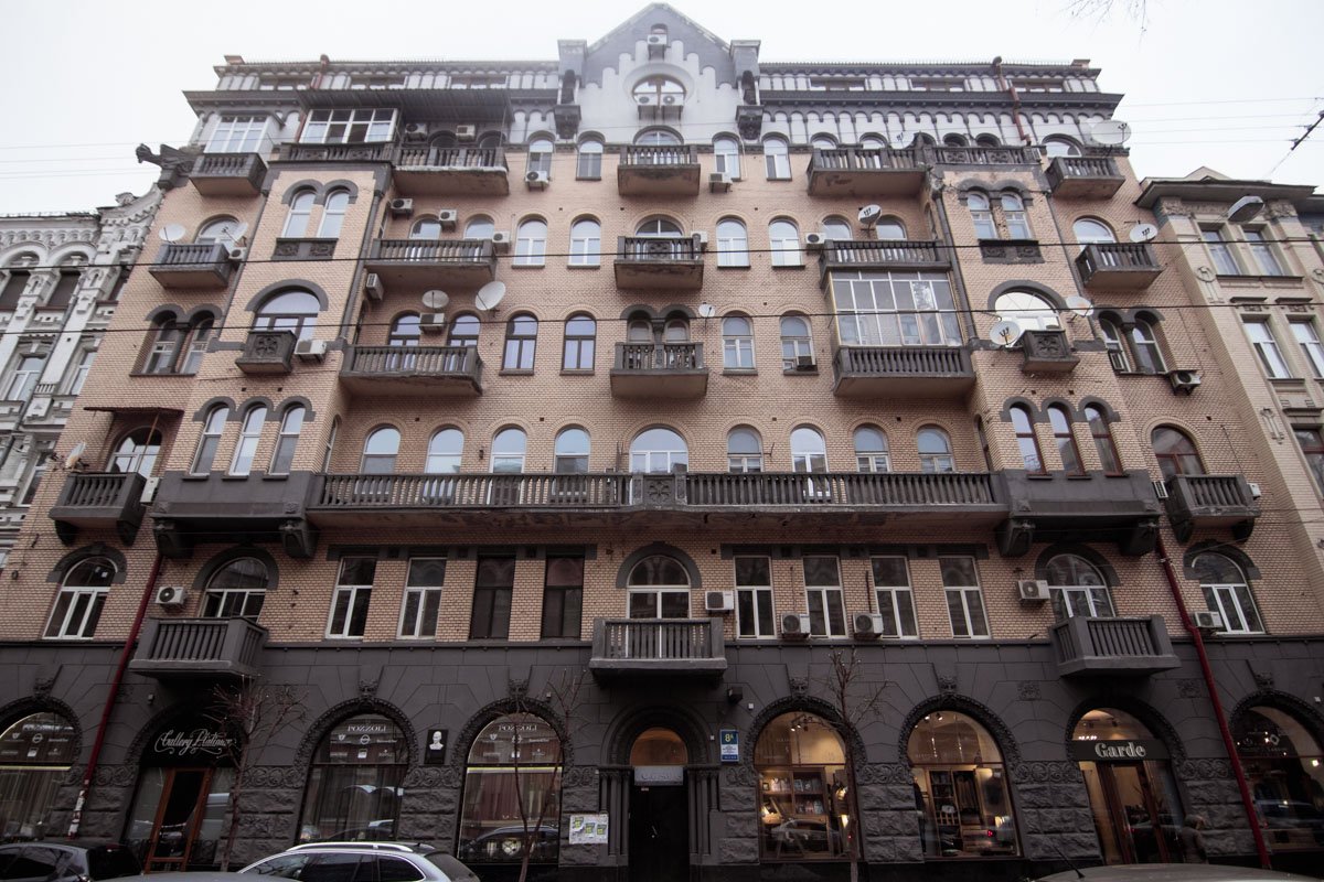 Оказывается, в Киеве проживает таинственная горгулья-телохранитель