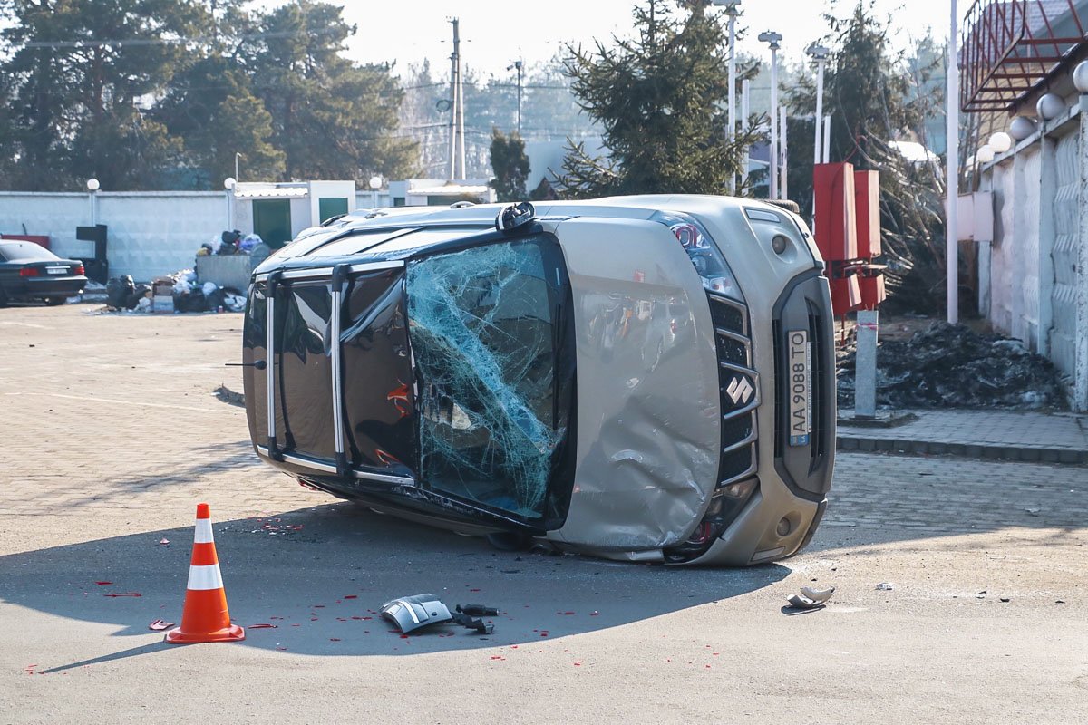В момент аварии в Suzuki был водитель и его жена В момент аварии в Suzuki был водитель и его жена