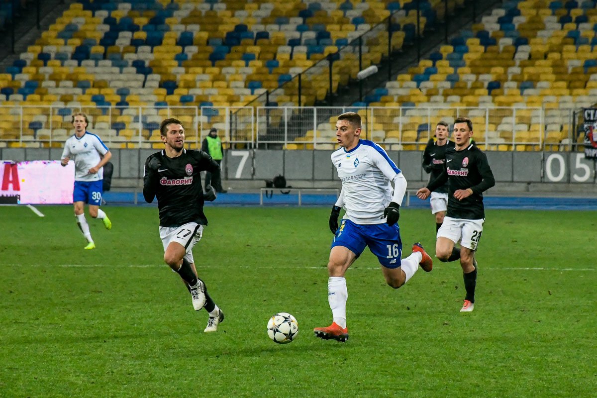 Виталий Миколенко традиционно сильно провел матч Виталий Миколенко традиционно сильно провел матч