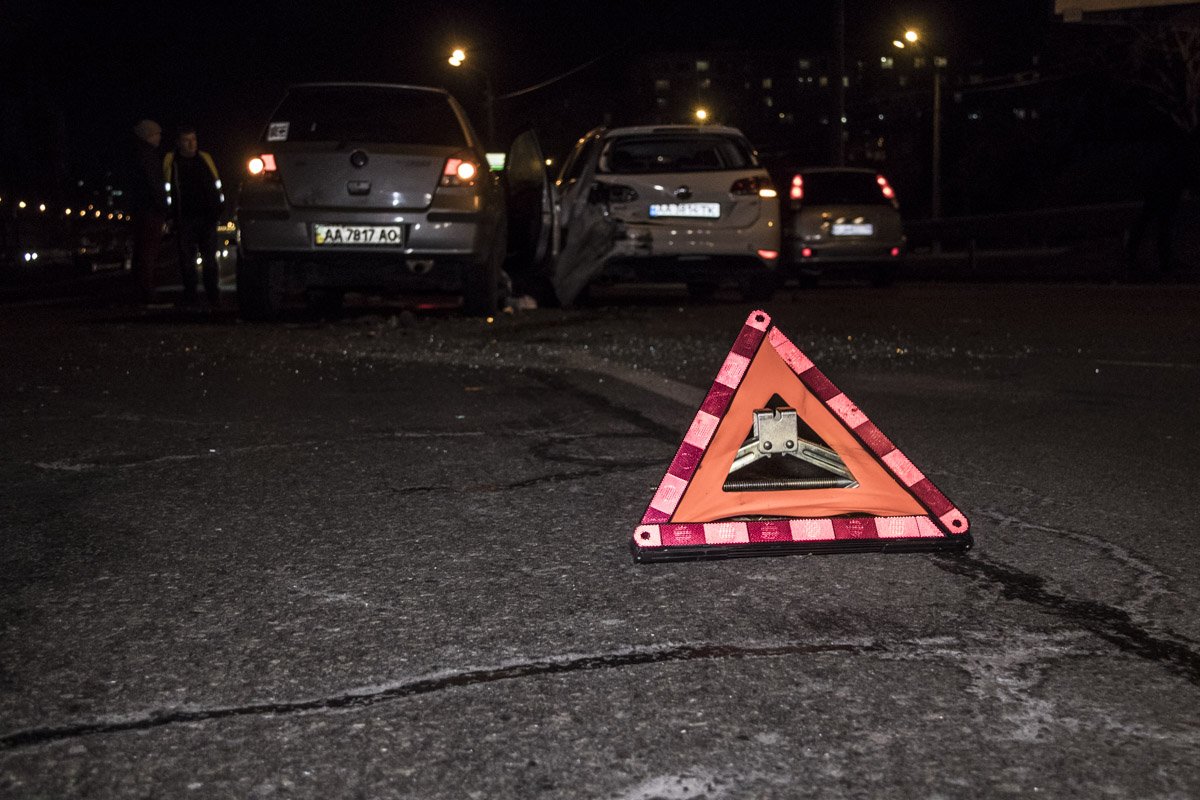 Обстоятельства и виновника аварии предстоит выяснить следователям