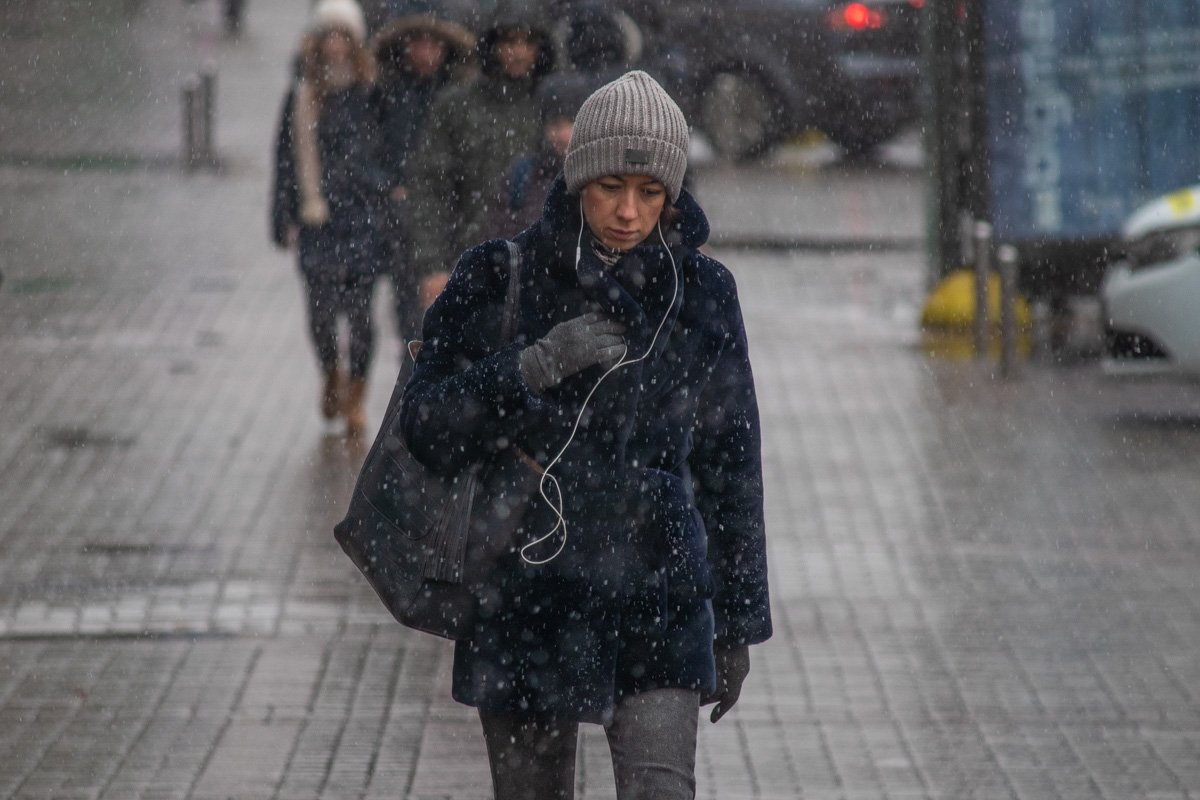 Снегопад заставляет кого-то грустить 