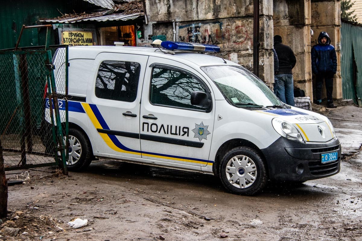 На месте работали правоохранители, спасатели КАРС и медики. Детали инцидента выясняются