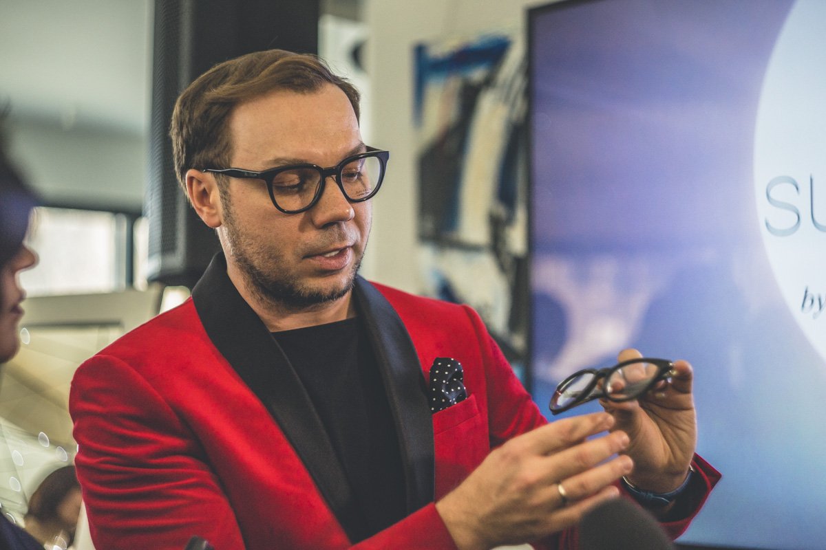 Дизайнер поделился советами по поводу того, как правильно выбрать оправу под свой тип лица Дизайнер поделился советами по поводу того, как правильно выбрать оправу под свой тип лица