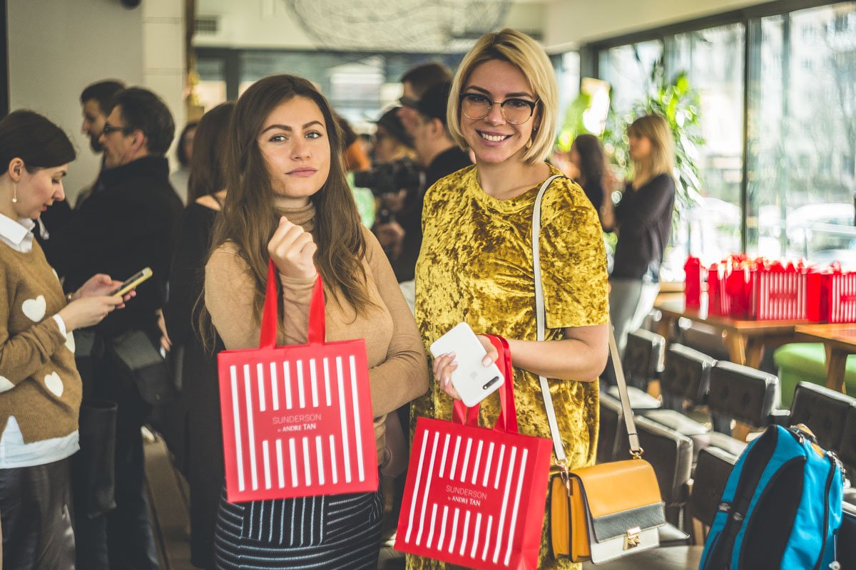 Редактор Информатора Алина Харавасил и руководитель пресс-центра Анастасия Шаповалова Редактор Информатора Алина Харавасил и руководитель пресс-центра Анастасия Шаповалова