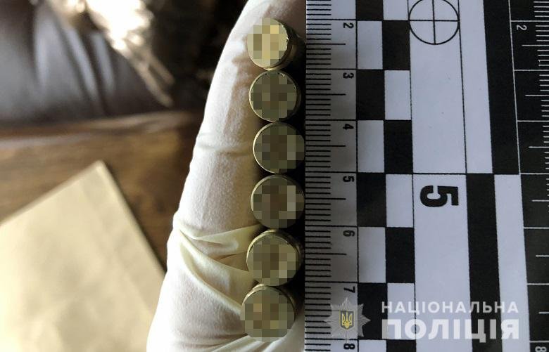 36-летний киевлянин заявился в кафе с пистолетом