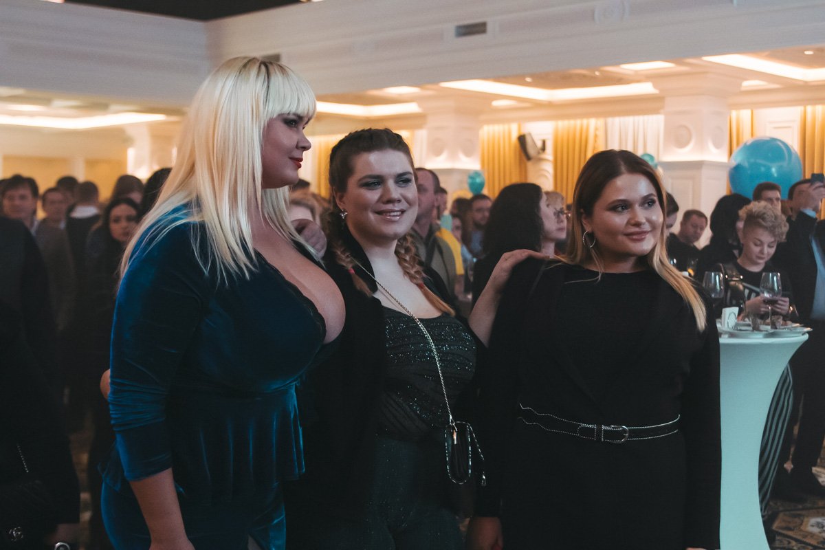 Яркие гости вечера