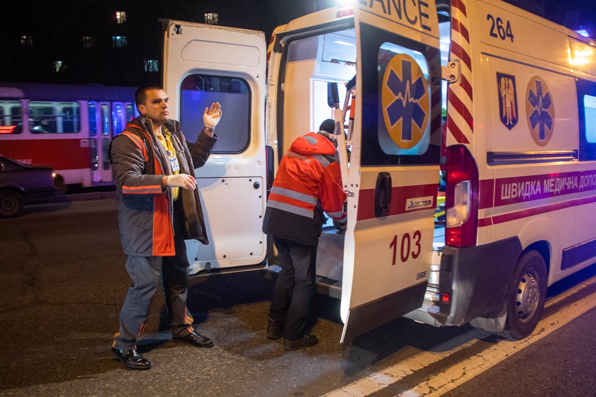 После оказания первой помощи пострадавшего госпитализировали в больницу