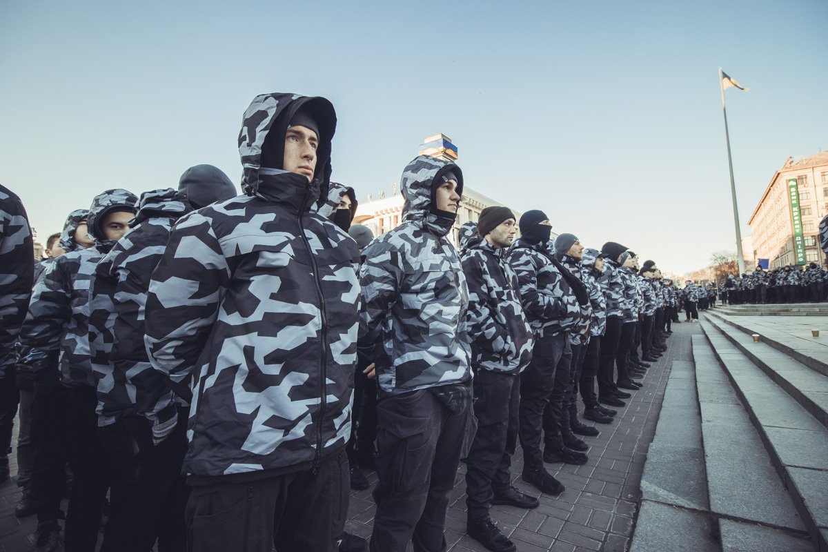 На Майдане собрались около тысячи националистов 