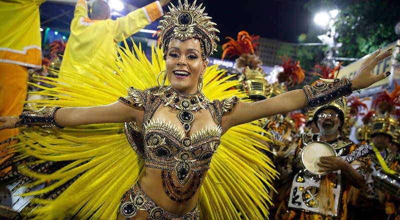 В Рио-де-Жанейро начался красочный карнавал 
