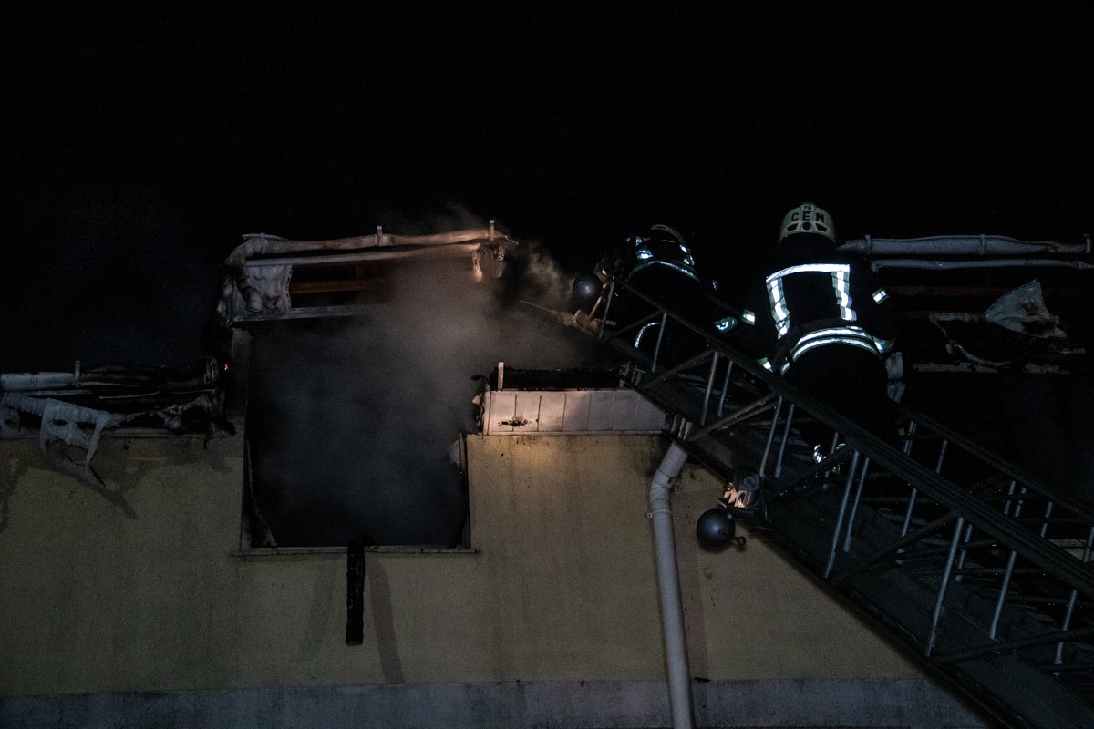 В горевшем доме снимали помещения семьи из Турции В горевшем доме снимали помещения семьи из Турции