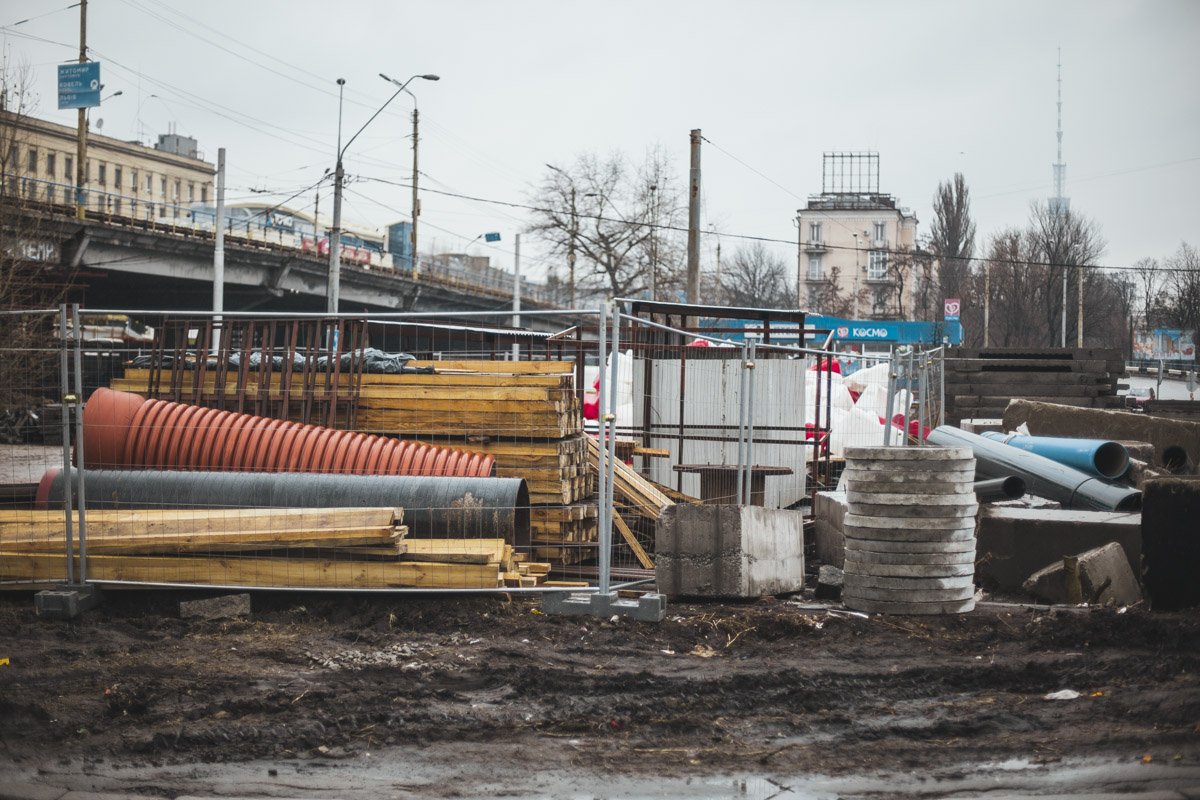 Вторая очередь будет включать в себя реконструкцию дорожных развязок моста Вторая очередь будет включать в себя реконструкцию дорожных развязок моста