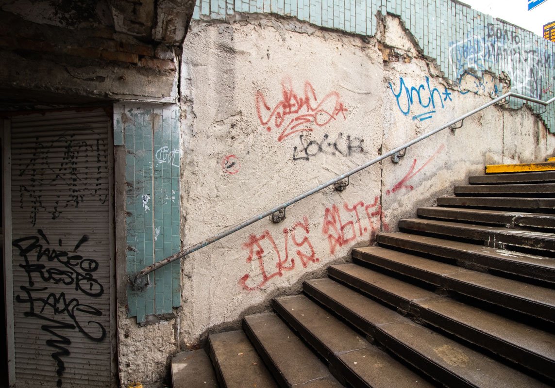 Непрезентабельный вид популярного среди туристов Подола