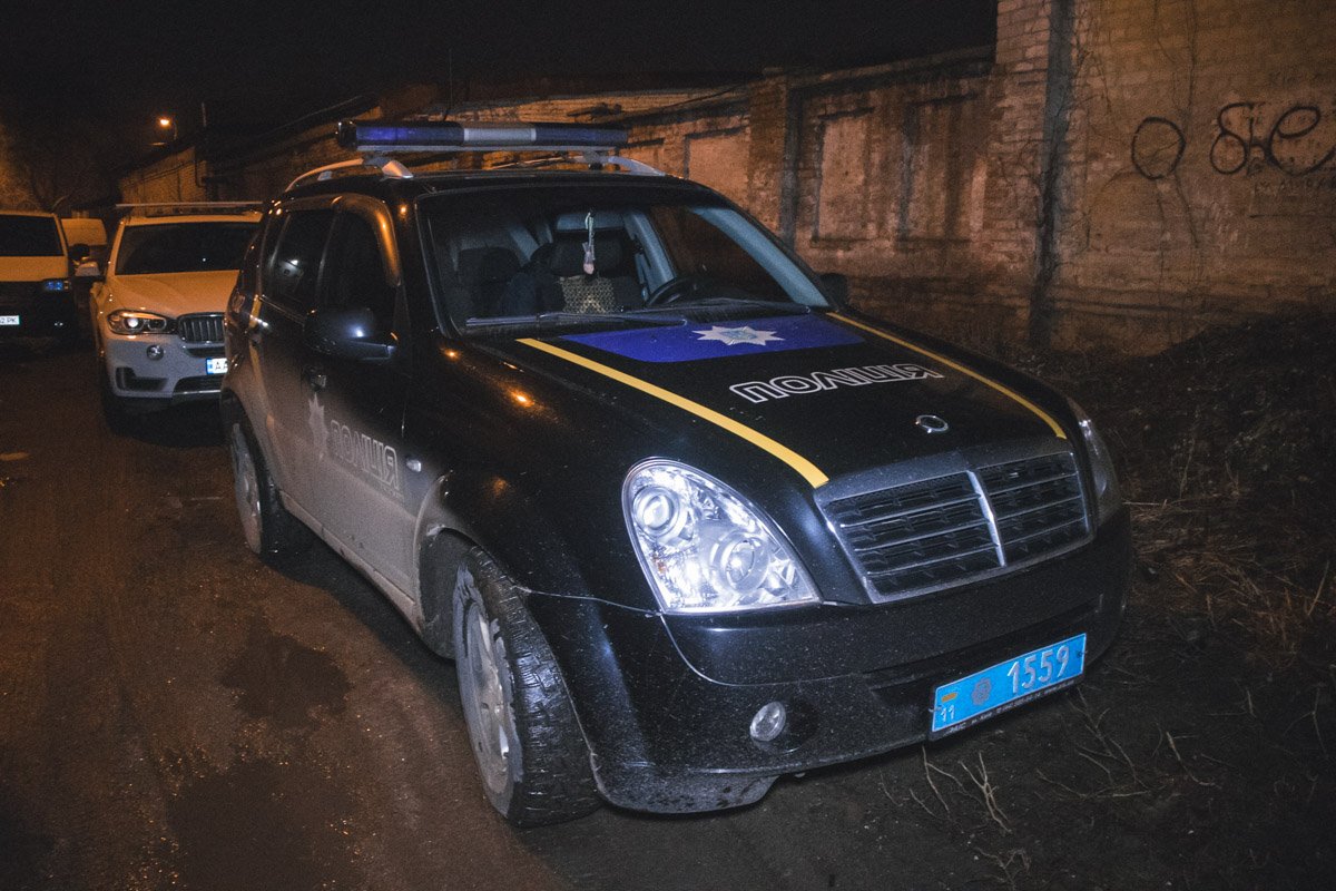 Погибший вышел из своего частного дома, чтобы провести жену на остановку