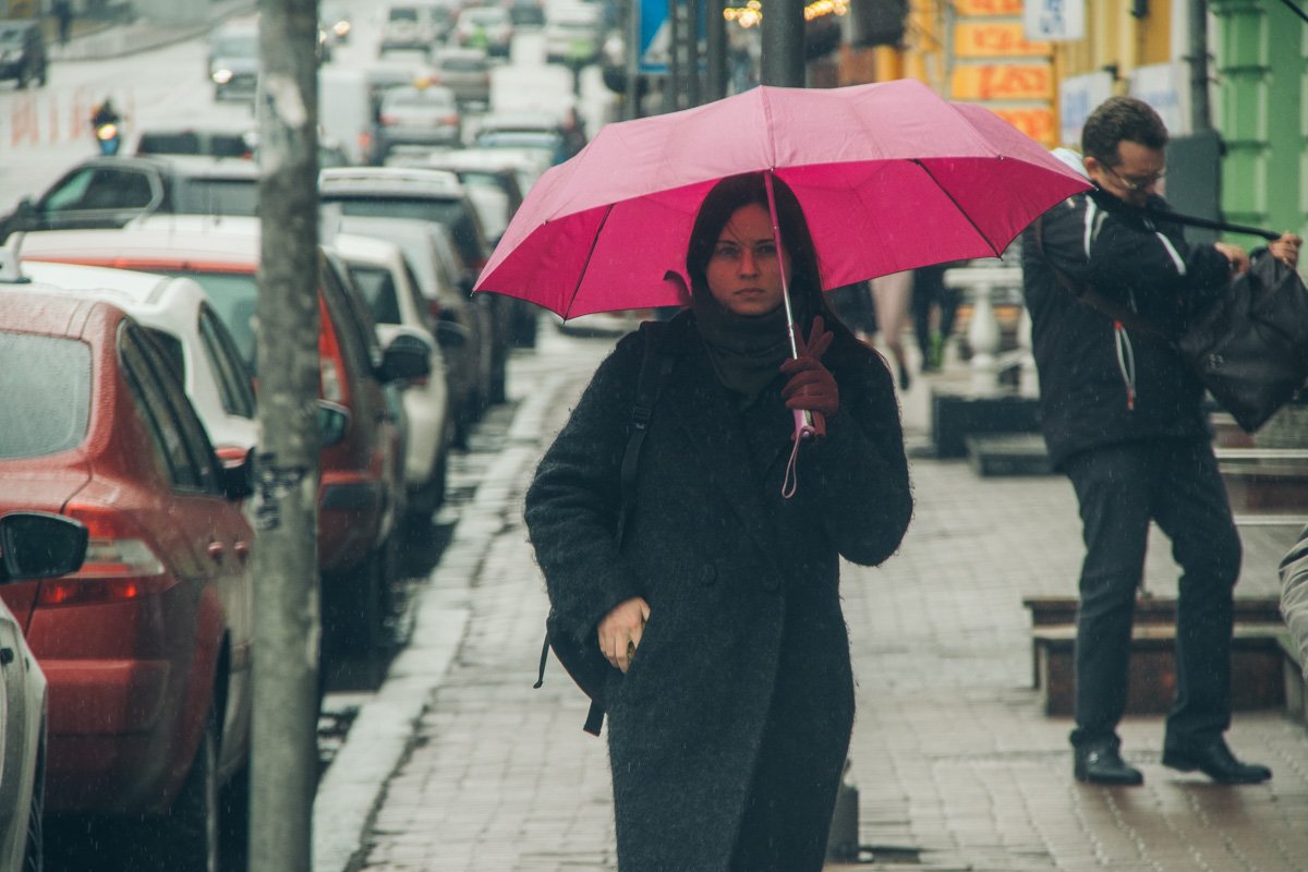 Если зонтик есть, то можно смело гулять по городу Если зонтик есть, то можно смело гулять по городу
