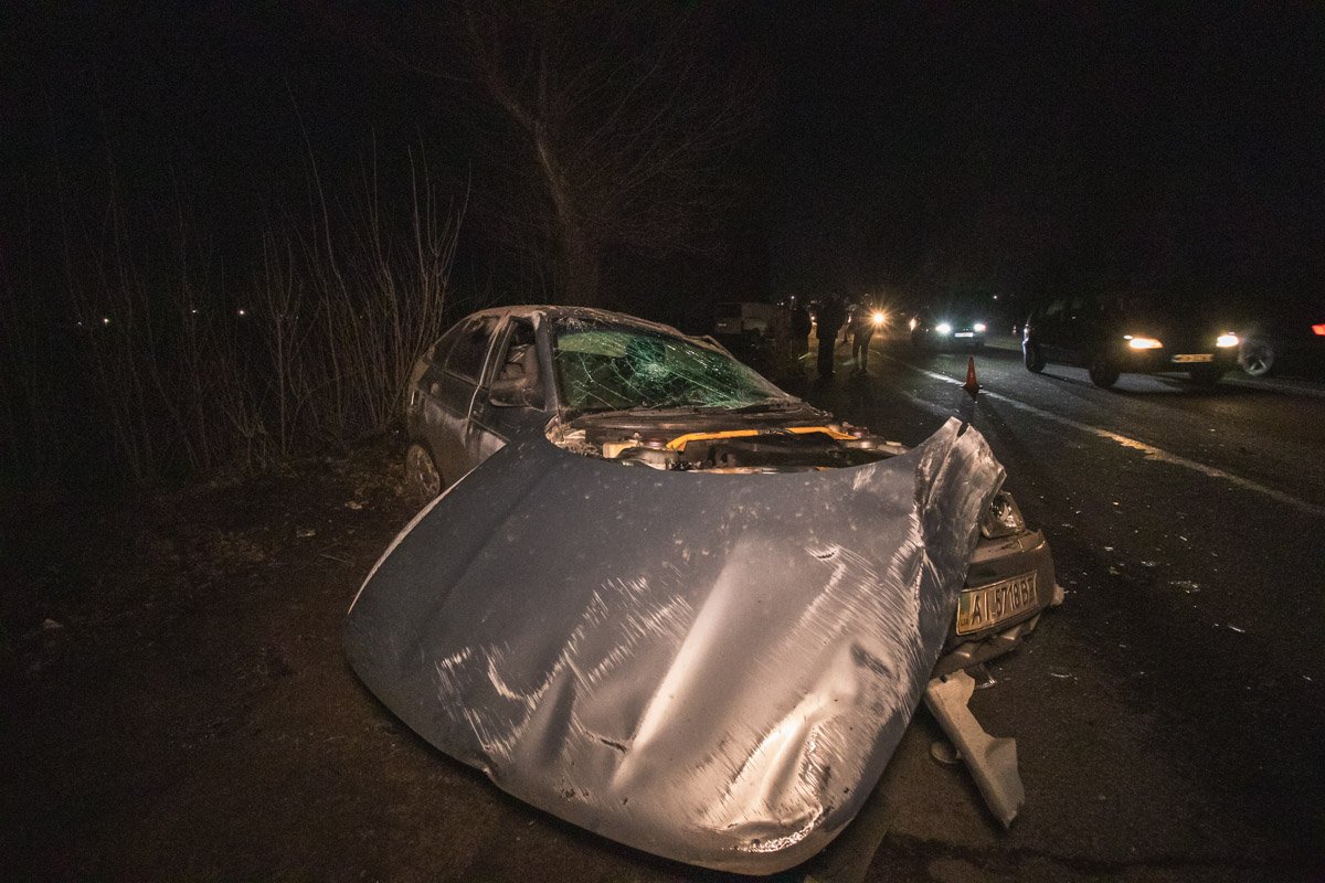 От удара Civic вылетел на обочину по направлению в Киев, а «ВАЗ» оказался на обочине с противоположной стороны