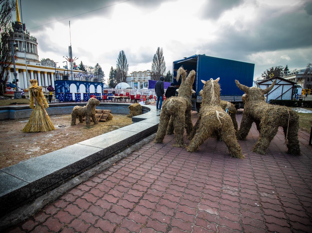 Также на ВДНГ будет работать праздничная ярмарка Также на ВДНГ будет работать праздничная ярмарка