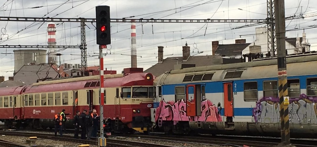 В результате столкновения травмы получили 13 человек В результате столкновения травмы получили 13 человек