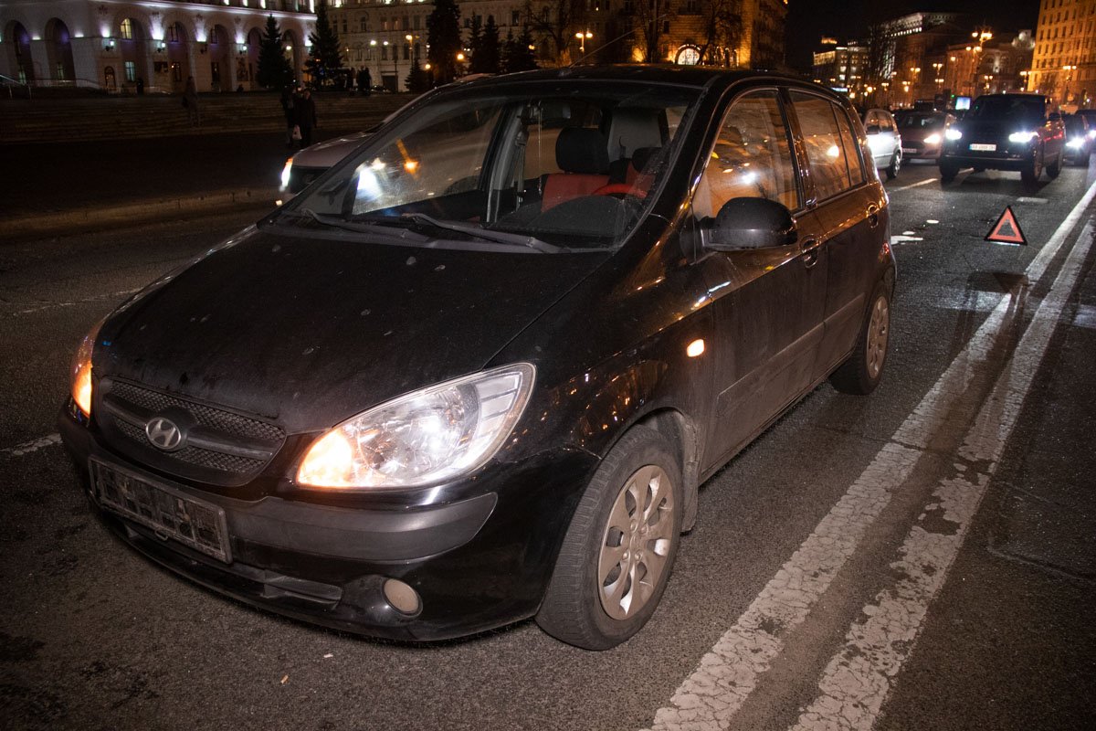 Также по инерции Citroen зацепил и находившиеся сзади Dacia и Hyundai