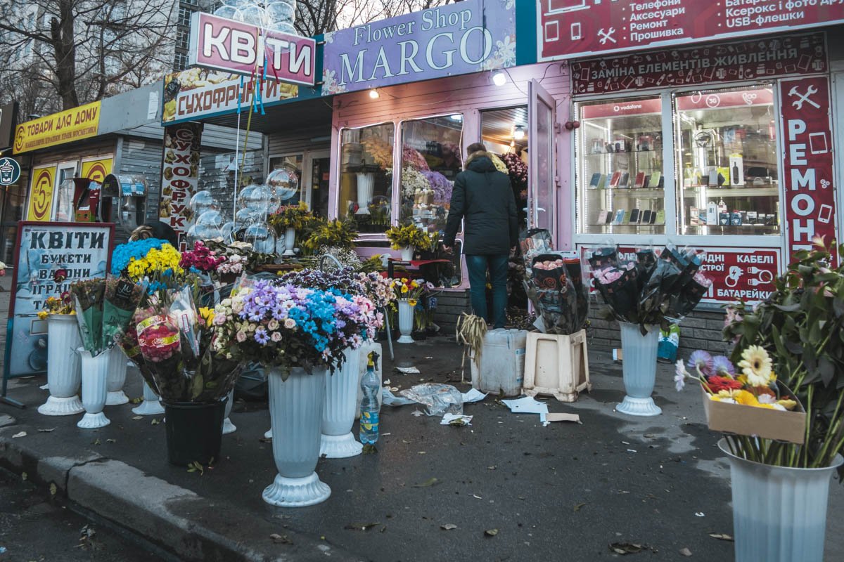 Все готовы, а вот покупатели пока спят