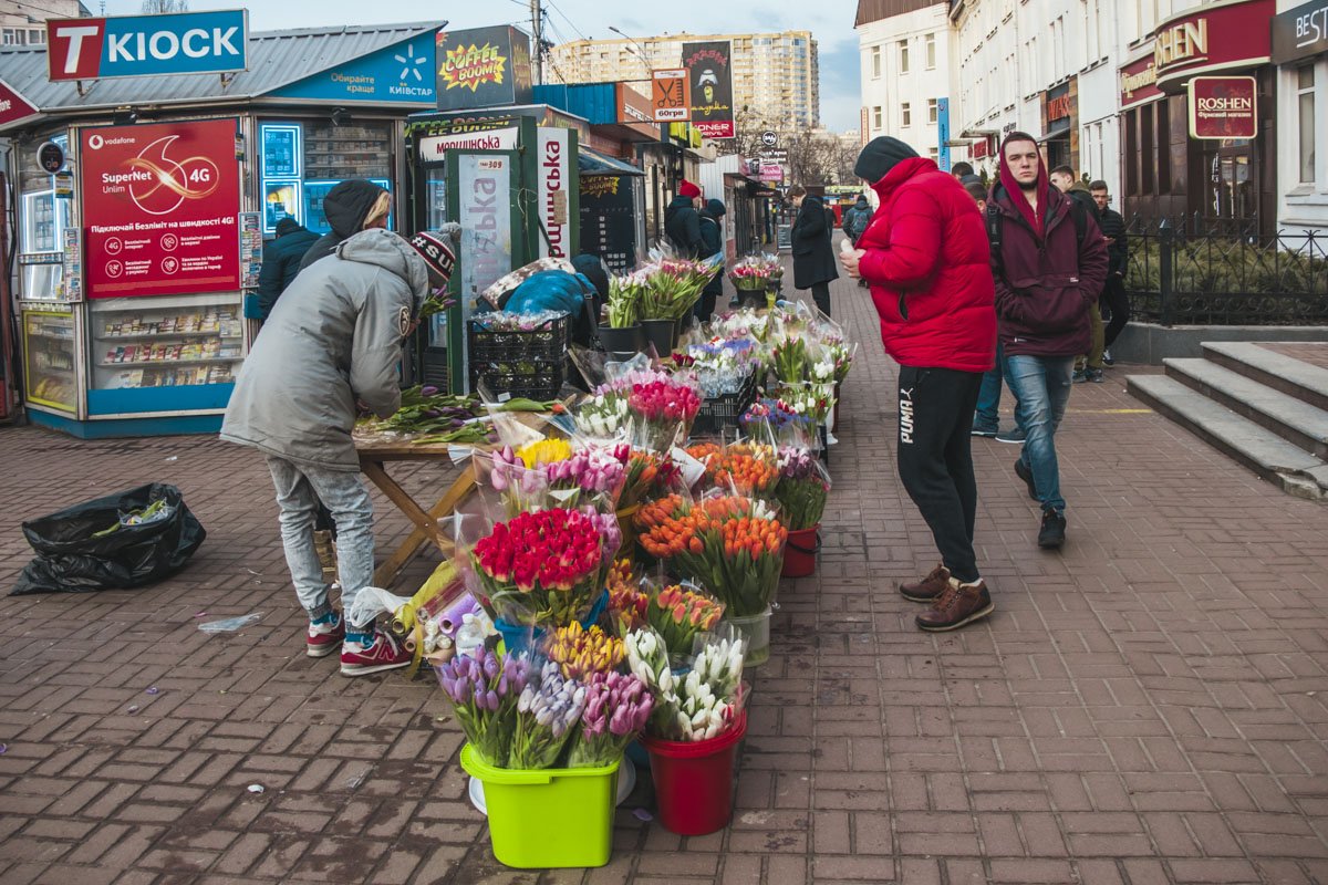 Первые клиенты прибыли на Васильковскую