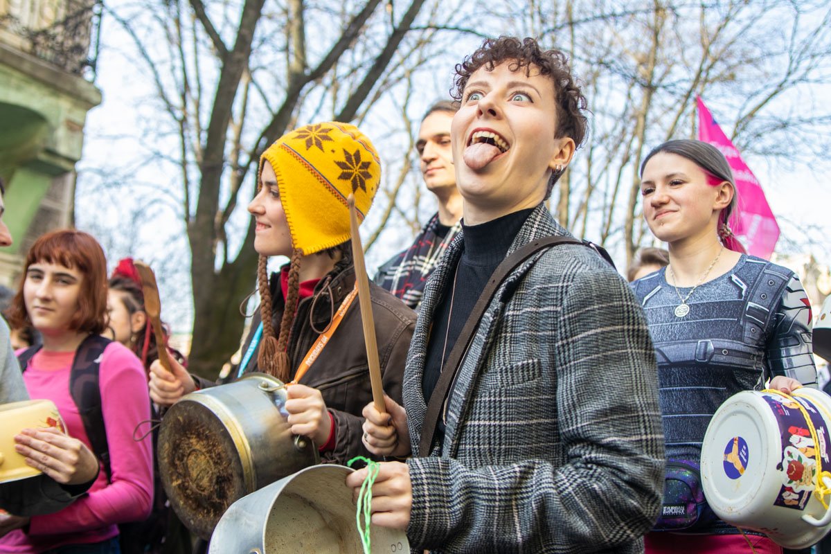 8 марта - не повод для грусти!