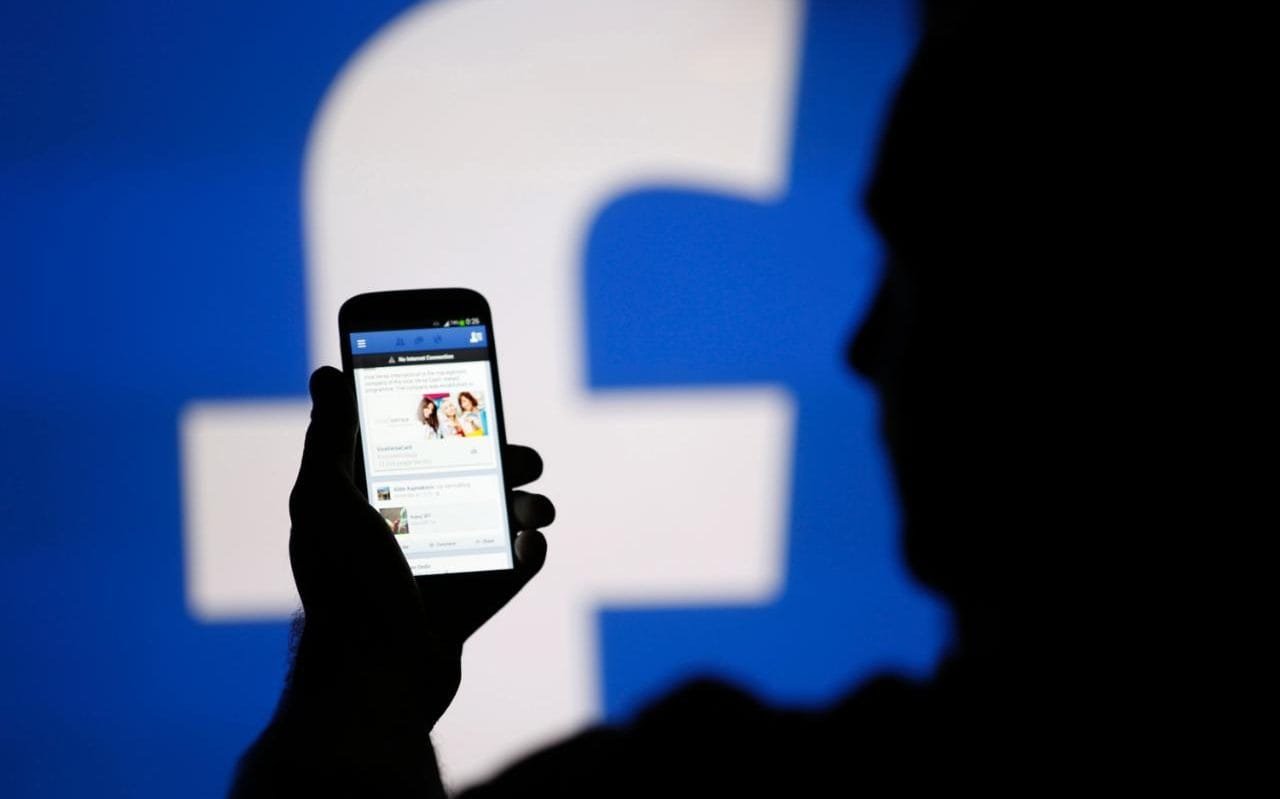 Facebook раскроет заказчиков политрекламы Facebook раскроет заказчиков политрекламы