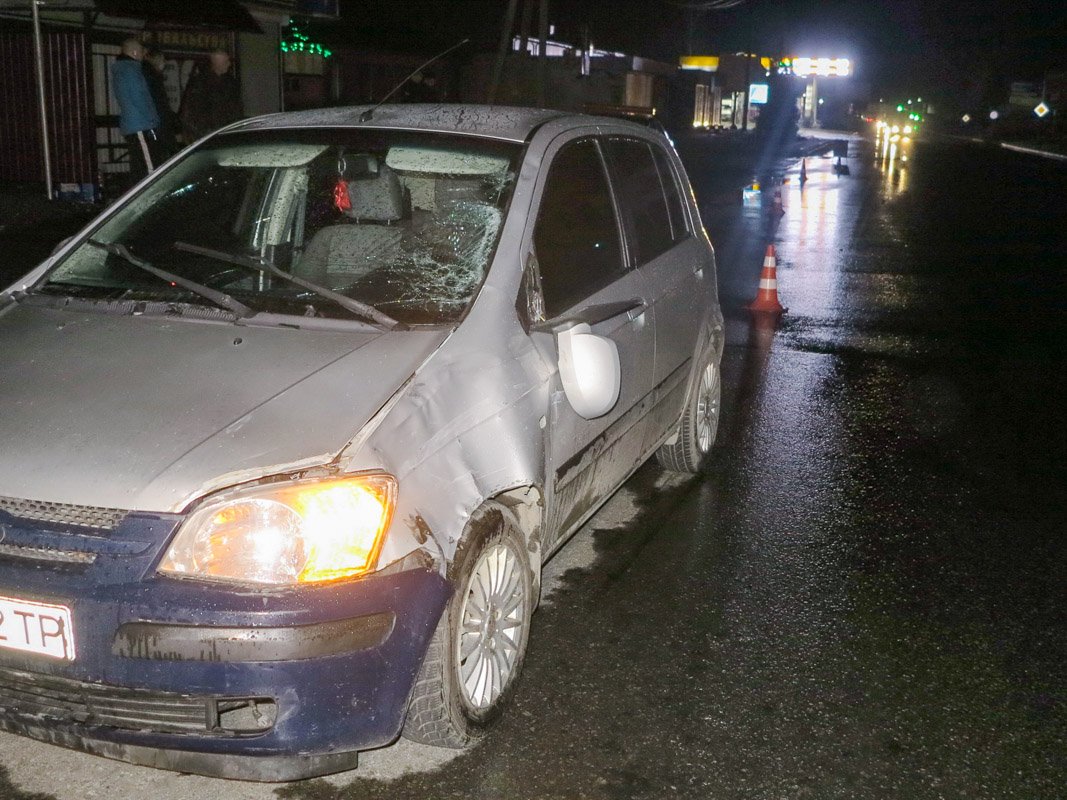 Между населенными пунктами Вишневое и Святопетровское Hyundai Getz сбил мужчину Между населенными пунктами Вишневое и Святопетровское Hyundai Getz сбил мужчину