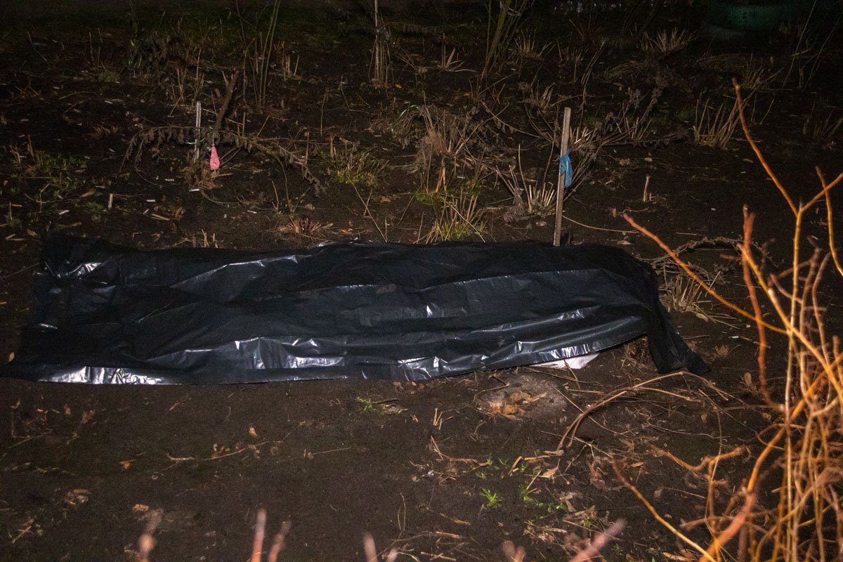 На Ветрянных Горах обнаружили труп мужчины На Ветрянных Горах обнаружили труп мужчины