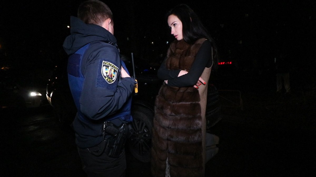 Даже доводы правоохранителей о том, что действия журналистов законные ее не остановили Даже доводы правоохранителей о том, что действия журналистов законные ее не остановили