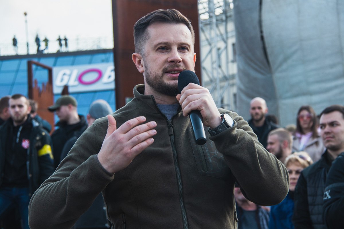 Об этом со сцены заявил лидер Национального корпуса Андрей Билецкий