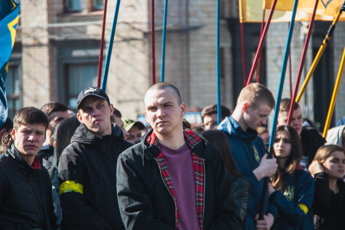В завершение акции Билецкий призвал собравшихся отправиться к Администрации Президента на Банковую.