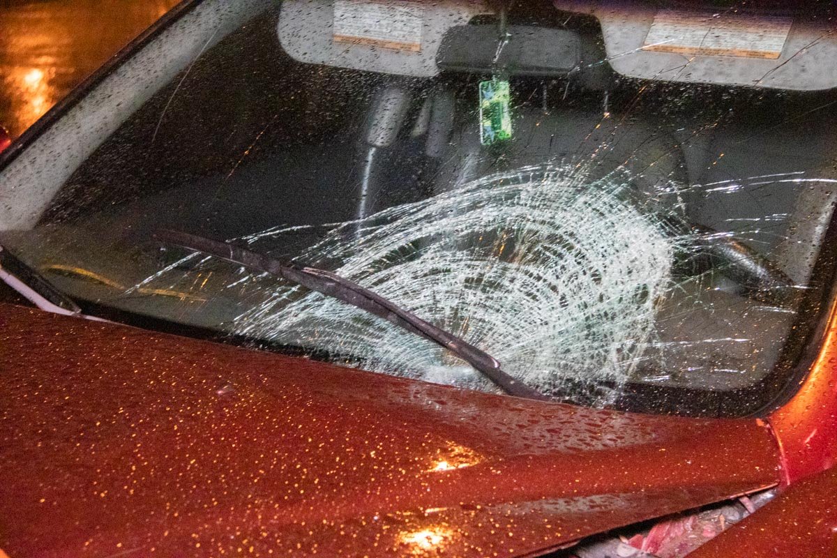 На месте происшествия работал экипаж патрульной полиции, "скорая" и следственно-оперативная группа