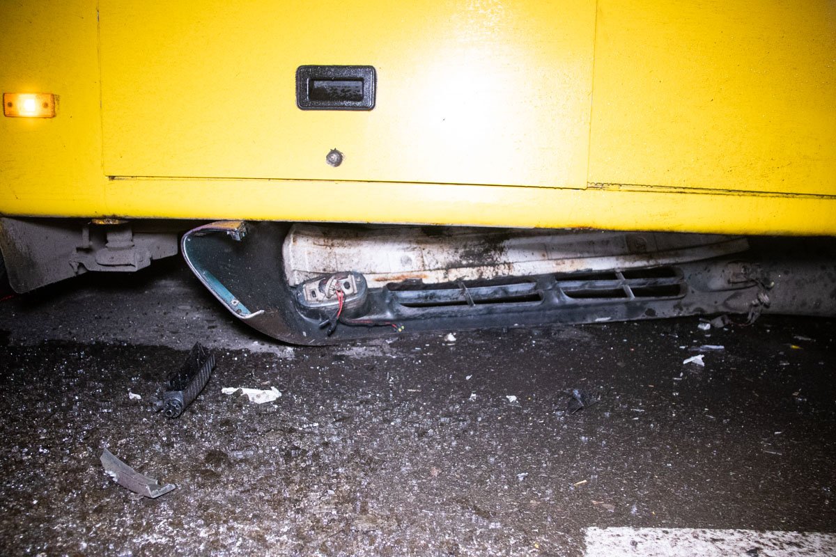 В результате аварии погиб пассажир Daewoo, мужчина сидел на переднем сидении В результате аварии погиб пассажир Daewoo, мужчина сидел на переднем сидении