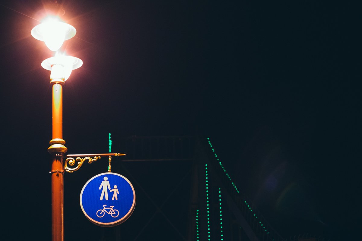 Романтичные фонари Паркового моста Романтичные фонари Паркового моста