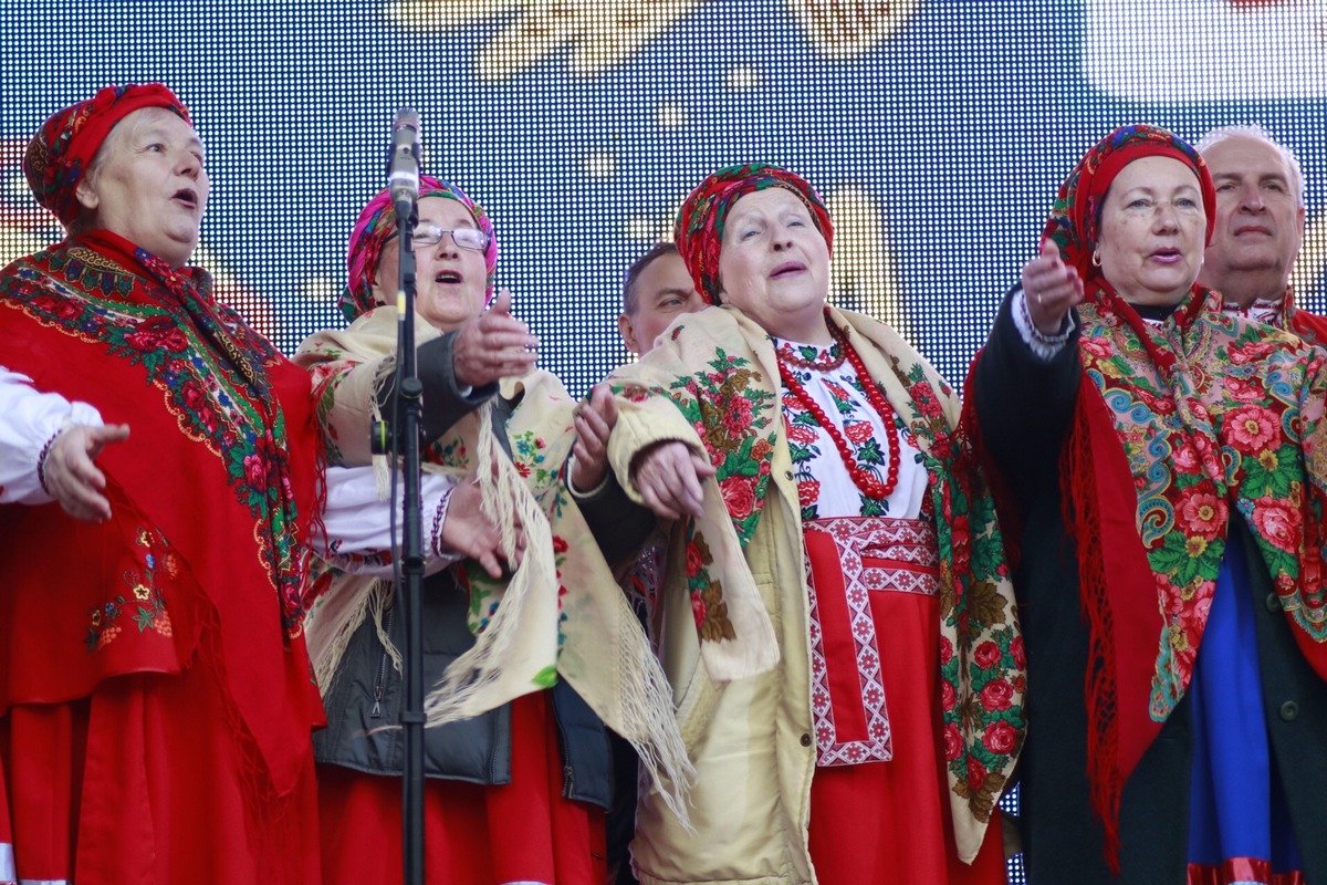 На столичном Певческом поле на Масленицу устроили традиционные народные гуляния