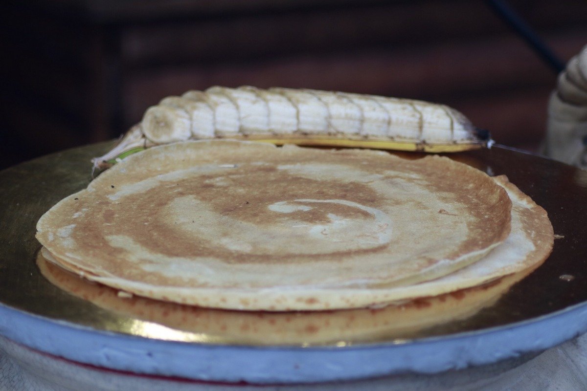 Главным "блюдом" дня, впрочем, оставались многочисленные блины