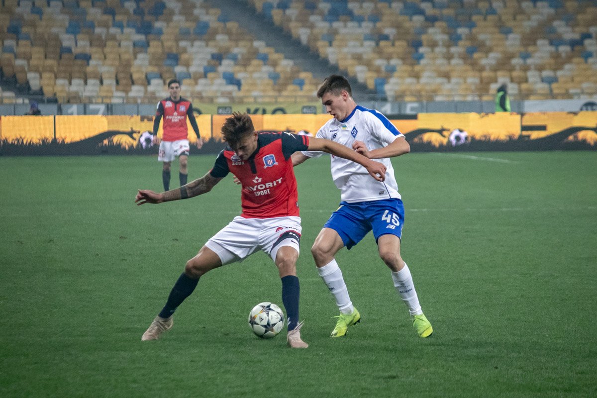 Молодой Евгений Смирный уже пятый раз выходит на поле в качестве игрока основы